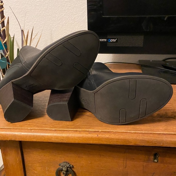 Fergalicious Black Panther Ankle Boots - Picture 4 of 4